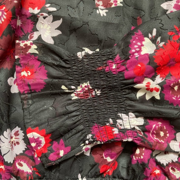 Ann Taylor floral long sleeved blouse - Picture 5 of 5